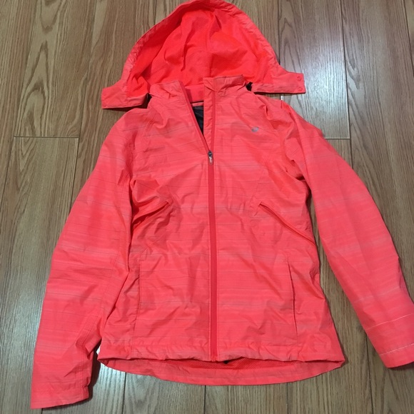 asics storm shelter jacket mens